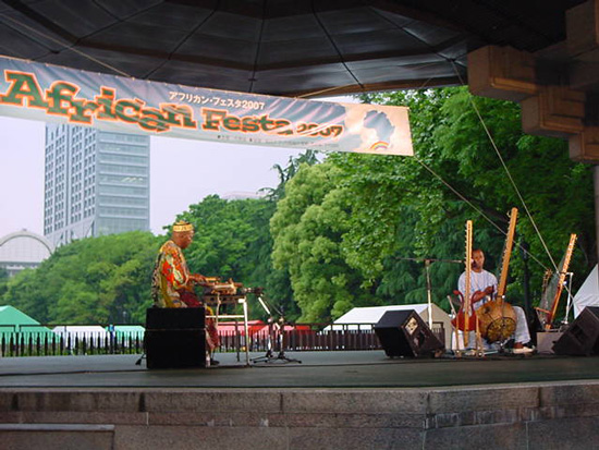 Africa Festa 2007, Djeli Moussa Diawara plays the kora